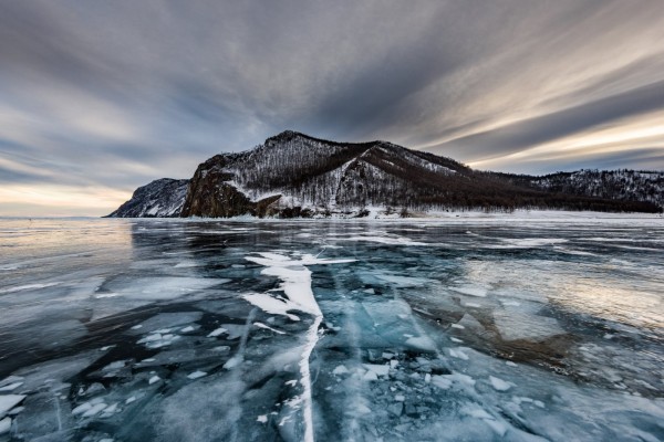 Lake_Baikal_in_winter.jpg
